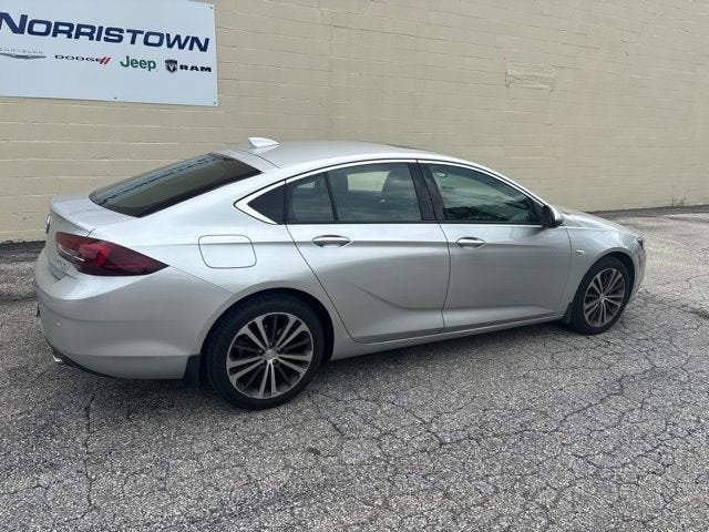 2019 Buick Regal Sportback AWD Essence