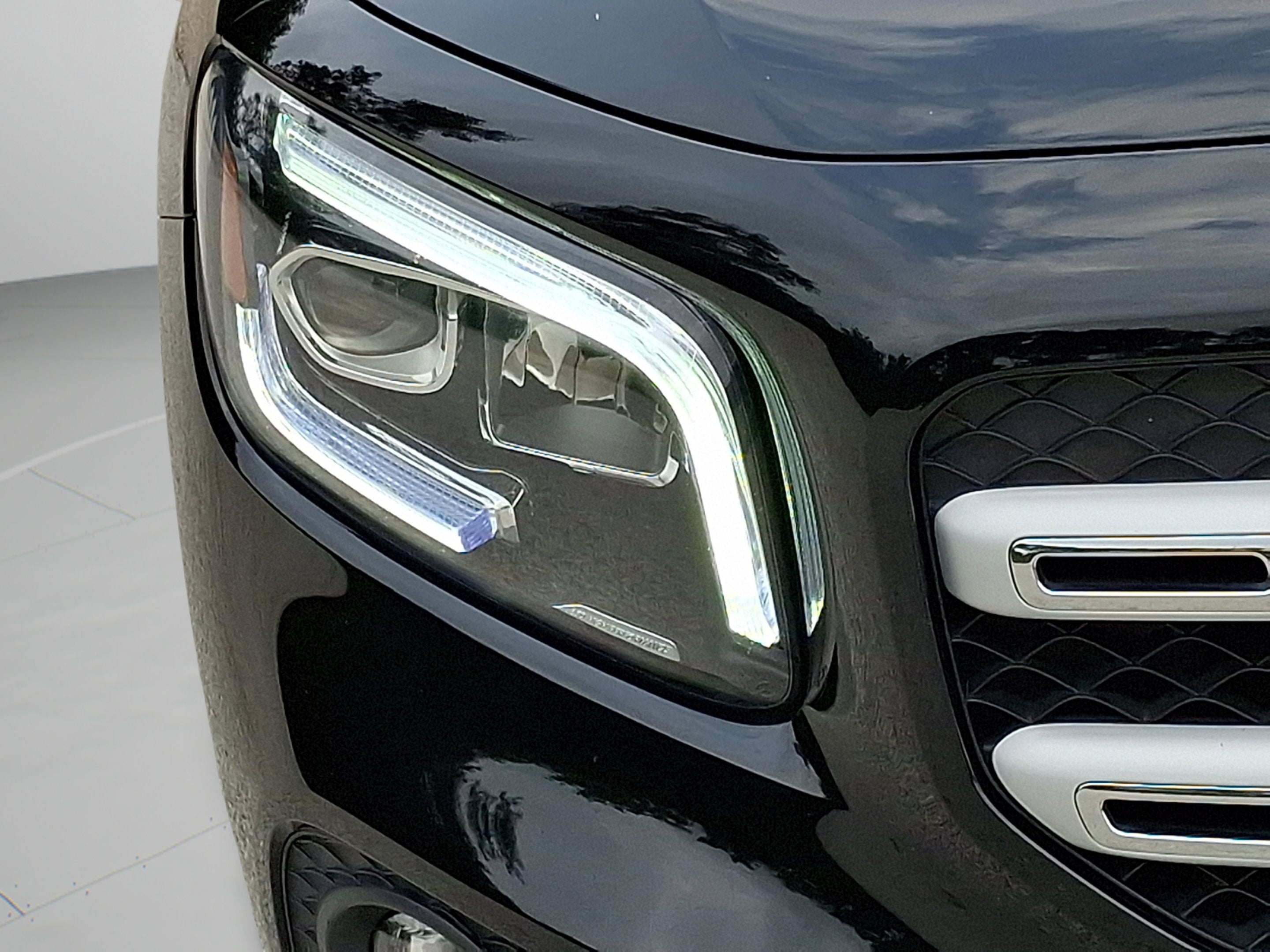 2023 Mercedes-Benz GLB 250 4MATIC®