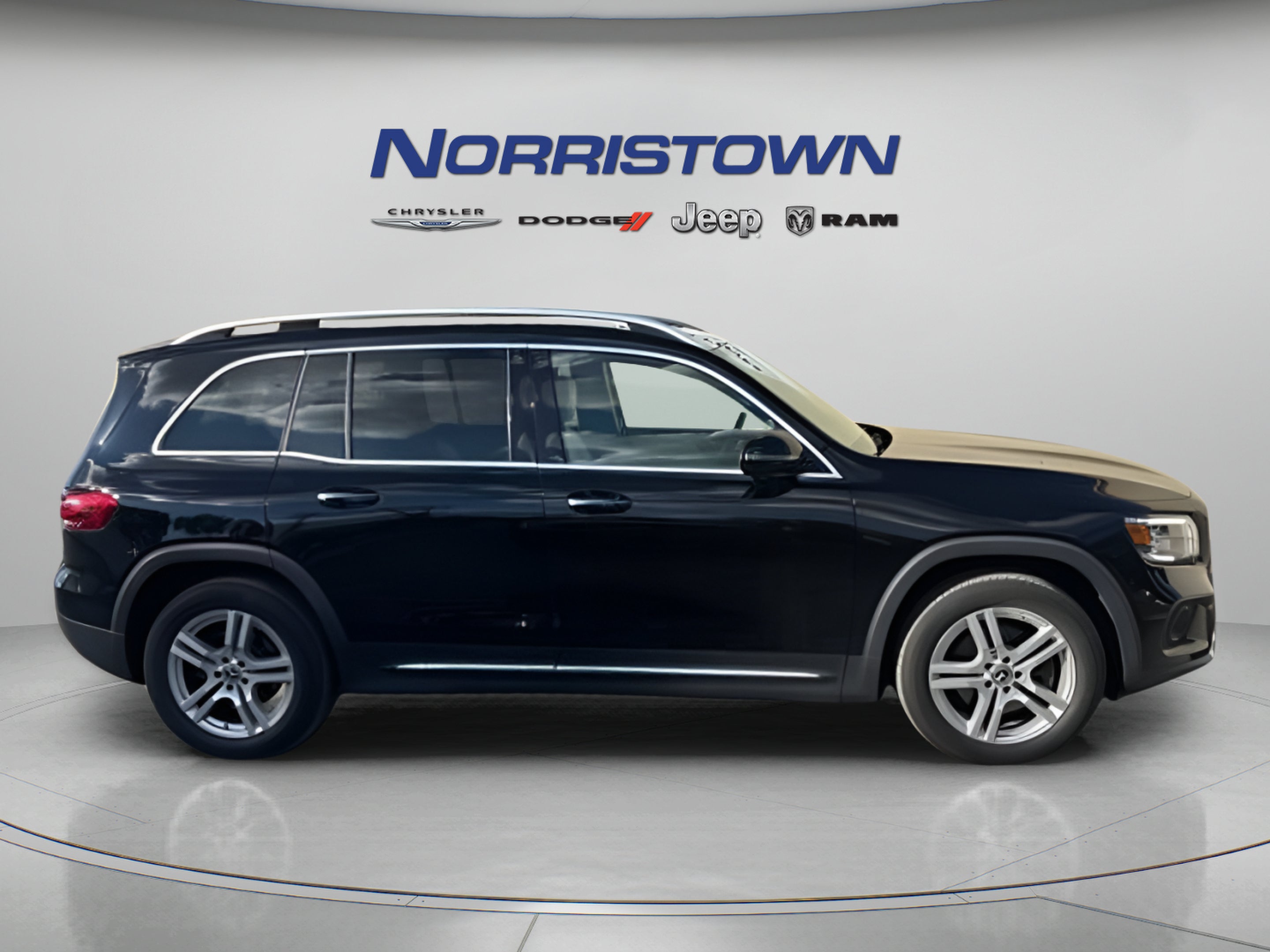 2023 Mercedes-Benz GLB 250 4MATIC®