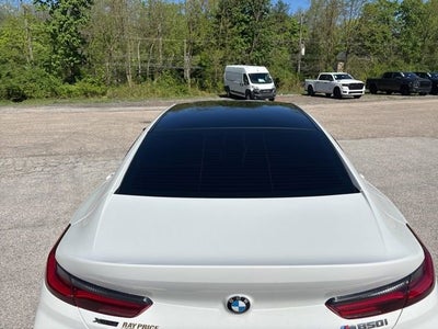 2022 BMW 8 Series M850i