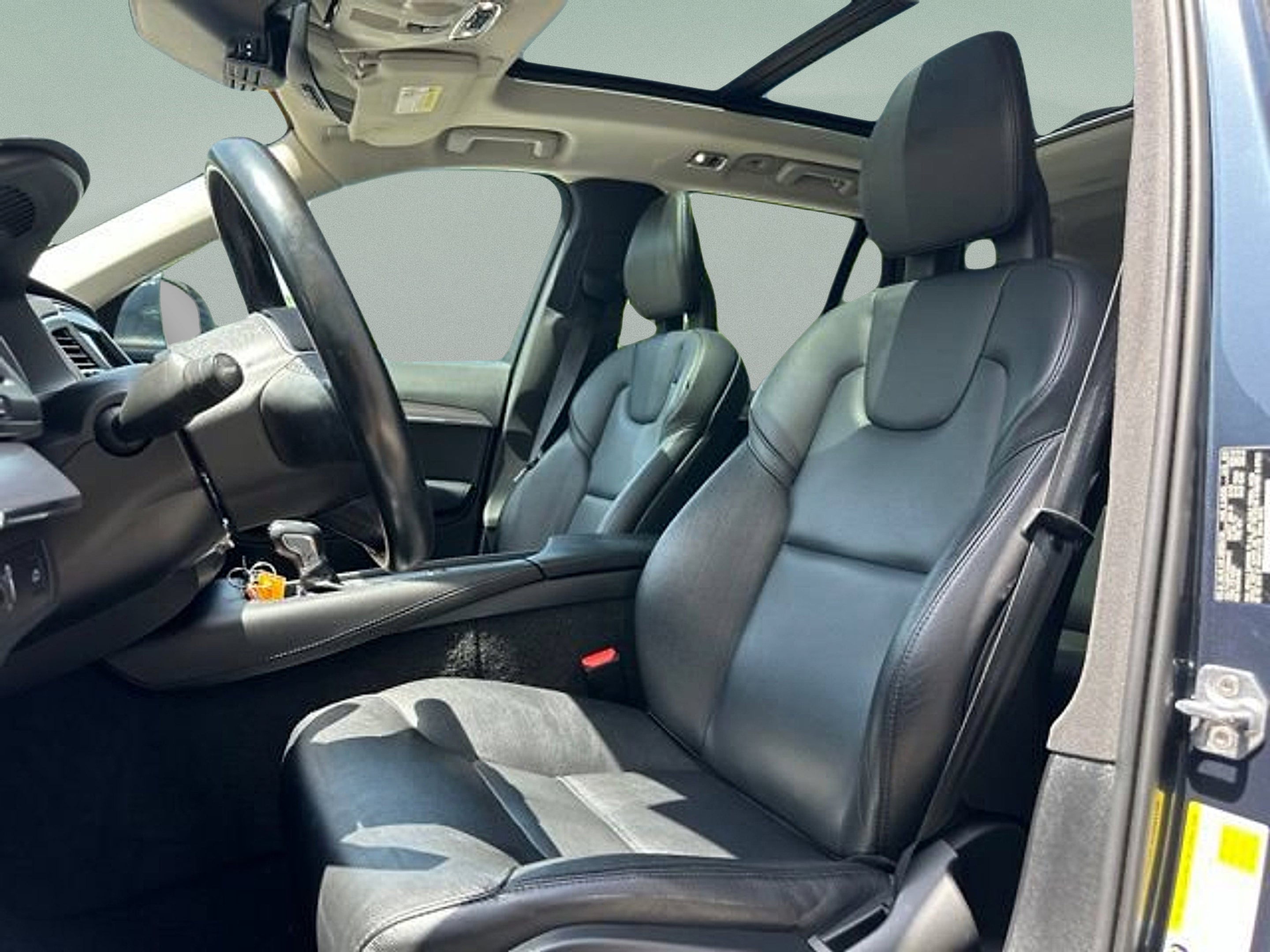 2022 Volvo XC90 T5 Momentum 7 Passenger