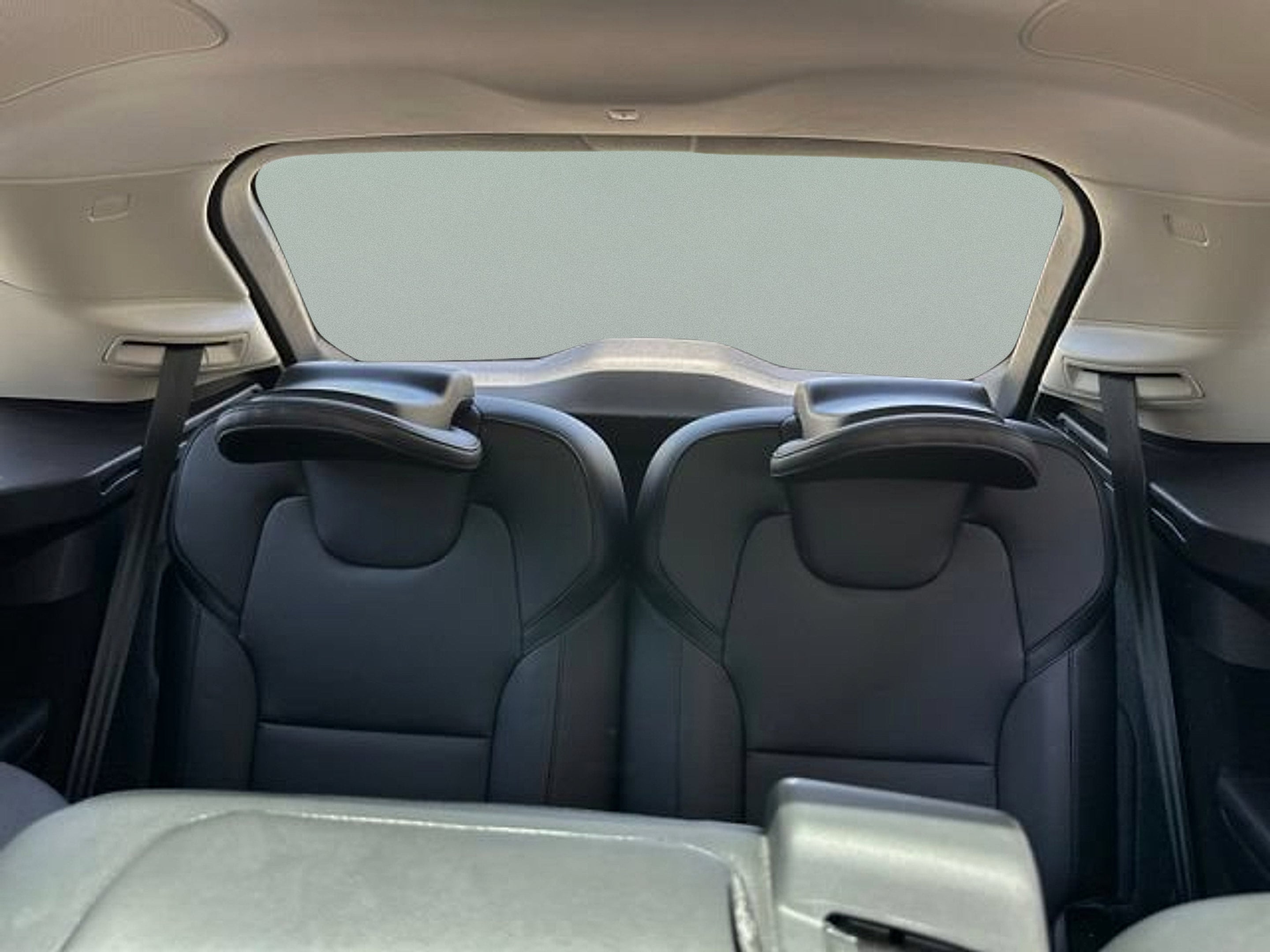 2022 Volvo XC90 T5 Momentum 7 Passenger