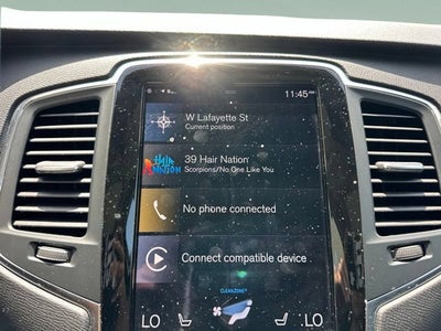 2022 Volvo XC90 T5 Momentum 7 Passenger