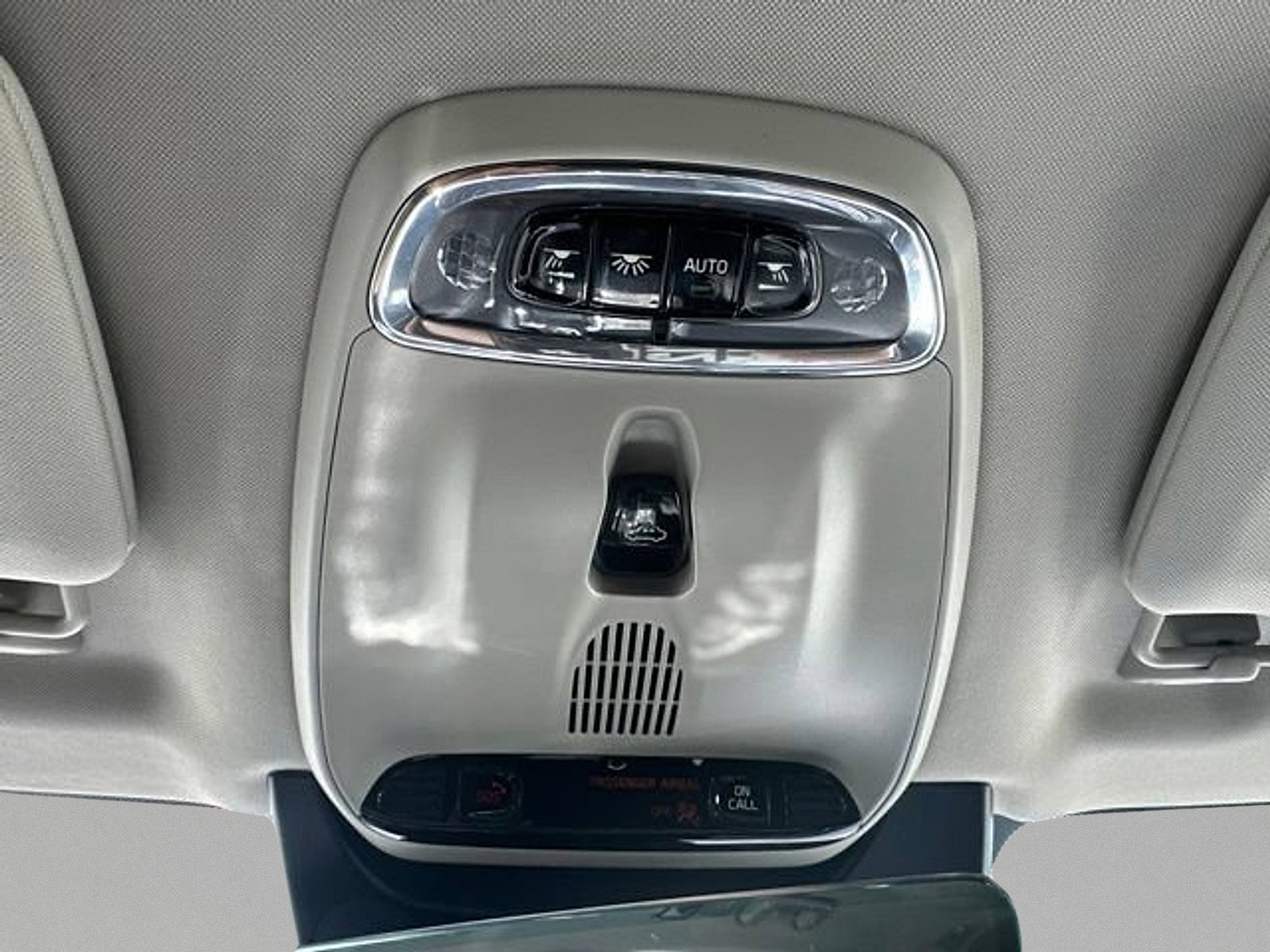 2022 Volvo XC90 T5 Momentum 7 Passenger