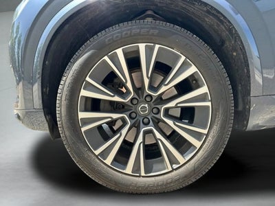 2022 Volvo XC90 T5 Momentum 7 Passenger