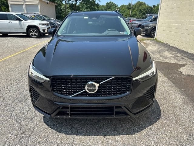 2025 Volvo XC60 B5 Plus