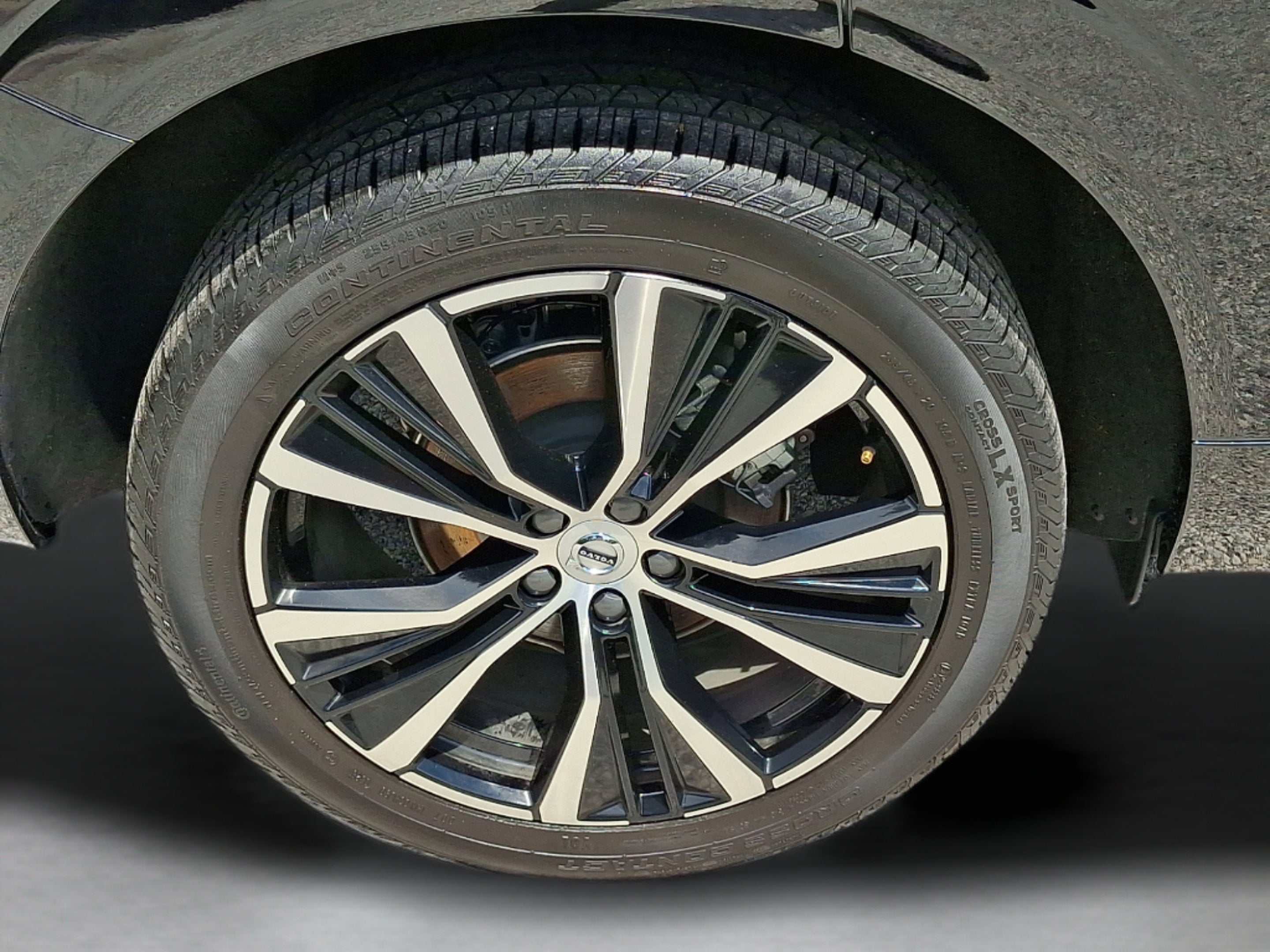 2025 Volvo XC60 B5 Plus